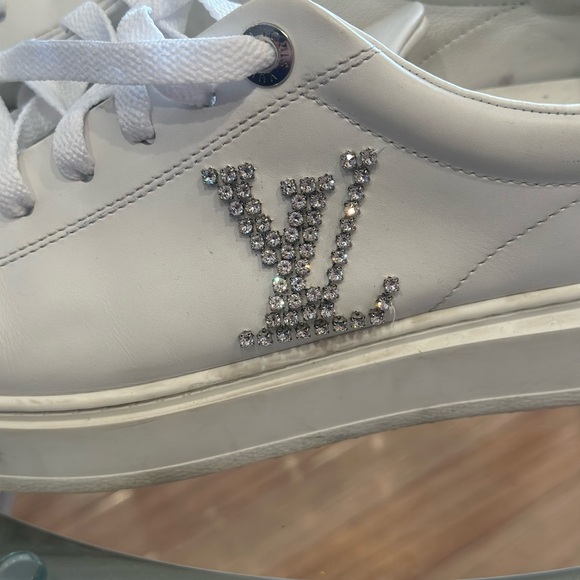 Louis Vuitton Sneakers - Picture 1 of 5